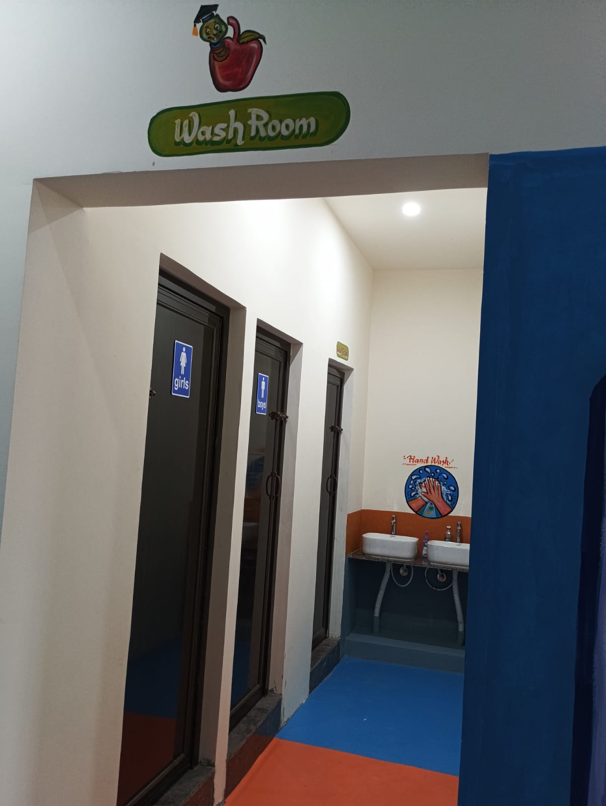 Child-Height Washrooms & Basins